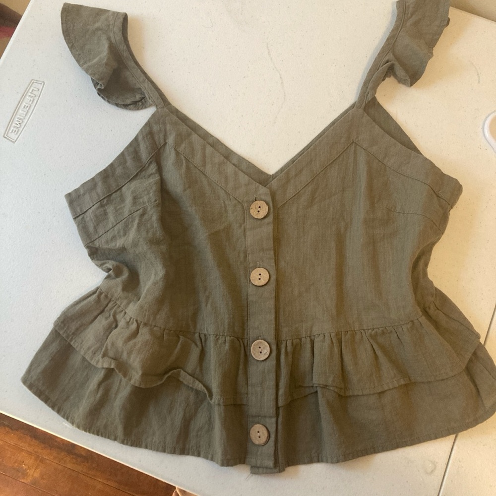 SHEIN Olive Green Button-Up Crop Top